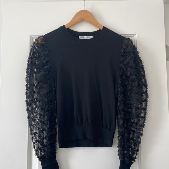 Zara Puff Sleeve Sweater - Picture 1 of 2